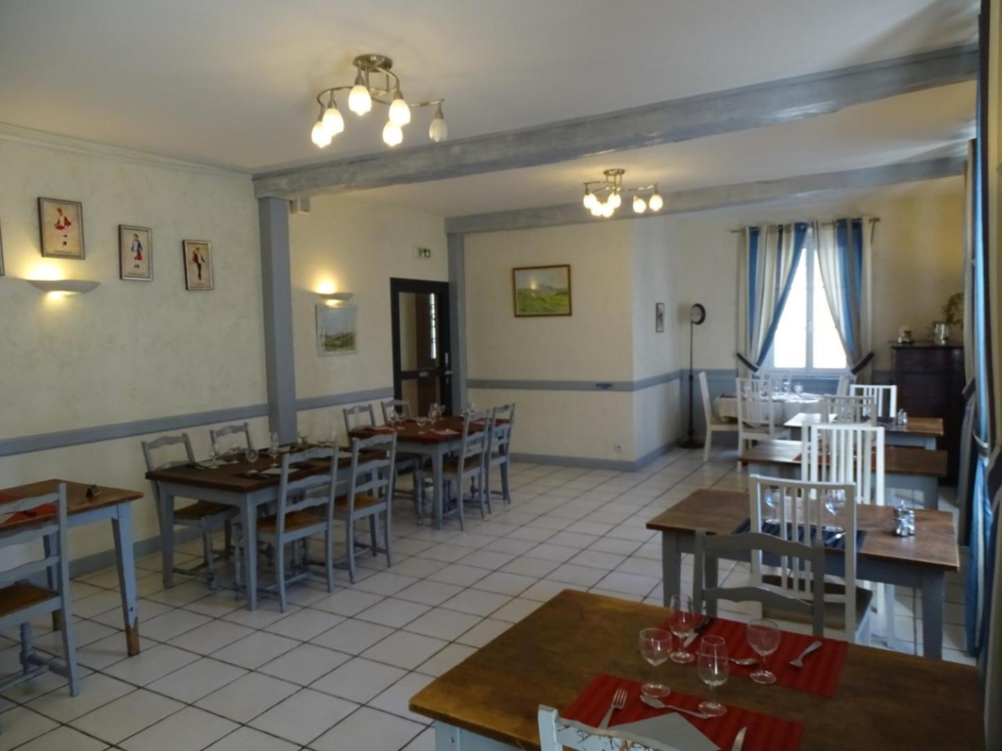 Hotel De La Poste Tardets-Sorholus Екстер'єр фото